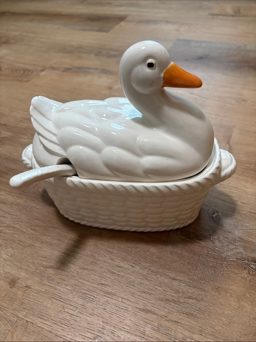 Vintage Ceramic Nesting Duck/Goose Basketweave Soup Tureen W/Ladle Made In Japan